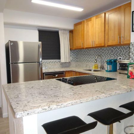 شقة هونولولو  في Waikiki 2Br King/King Beds Newly Renovated المظهر الخارجي الصورة